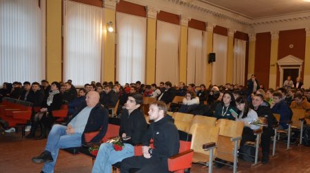 Рівні серед рівних