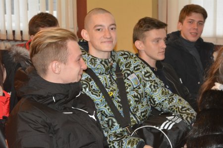 Рівні серед рівних
