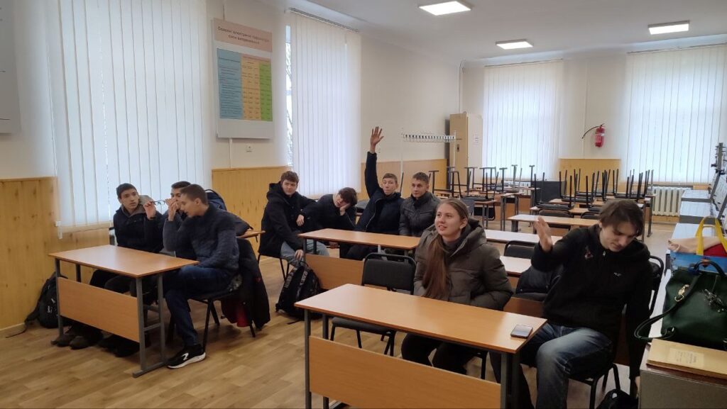 Дотримуючись багаторічної традиції, напередодні Дня енергетика в ВСП ЗМФК ЗНУ проведено тиждень циклової комісії Електромеханічних дисциплін — фото